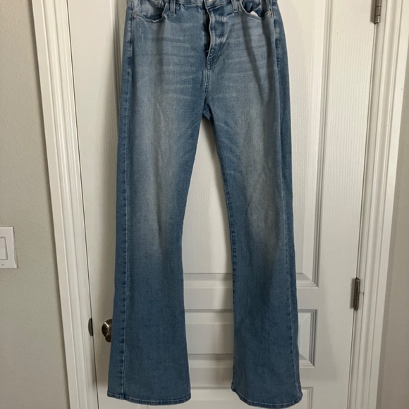 Guess boot cut (Sexy Flare)  jeans - Picture 2 of 3